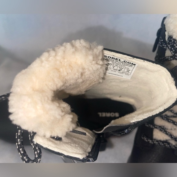 Sorel Emelie Geniune Shearling Short Lace up boots - Picture 9 of 12